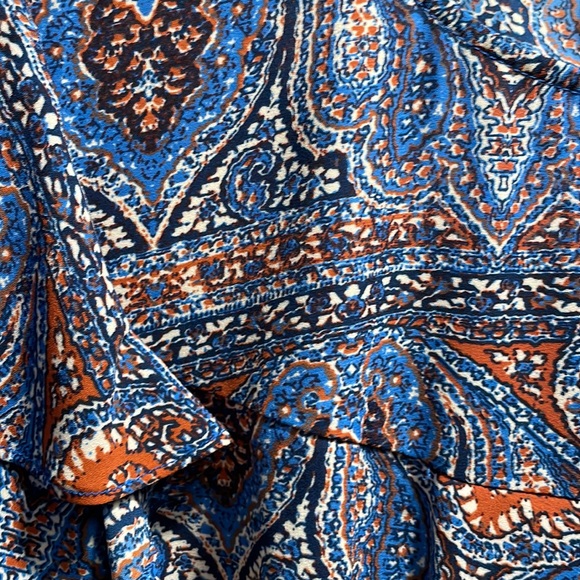 patterned blouse - Picture 2 of 4